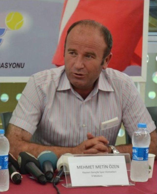 16 Yaş Yaz Kupası - 1 Tenis Turnuvasının Tanıtım Toplantısı Yapıldı 2