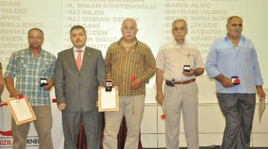 Kızılay&rsquo;dan Kan Bağış&ccedil;ılarına B&uuml;y&uuml;k Onur