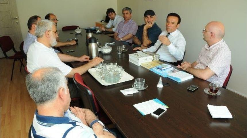 Gen&ccedil;, Dost-der&rsquo;i Ziyaret Etti