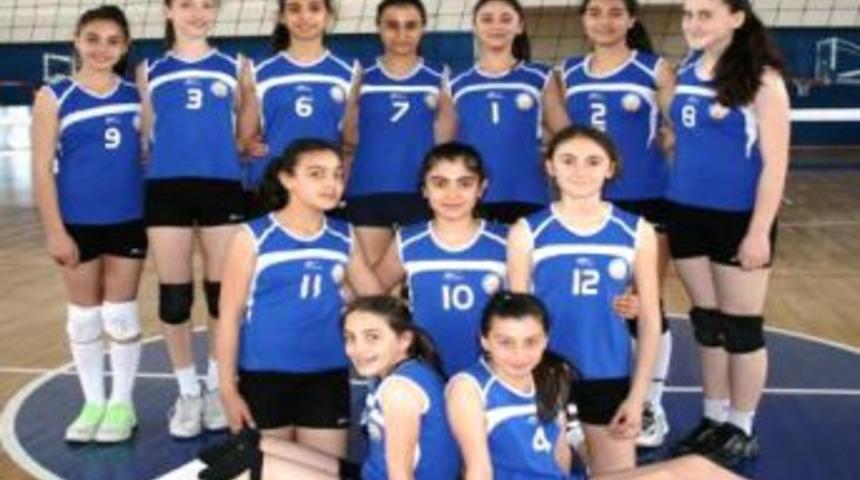 Kayseri İl &Ouml;zel İdare'nin K&uuml;&ccedil;&uuml;k Kızları T&uuml;rkiye Finalinde