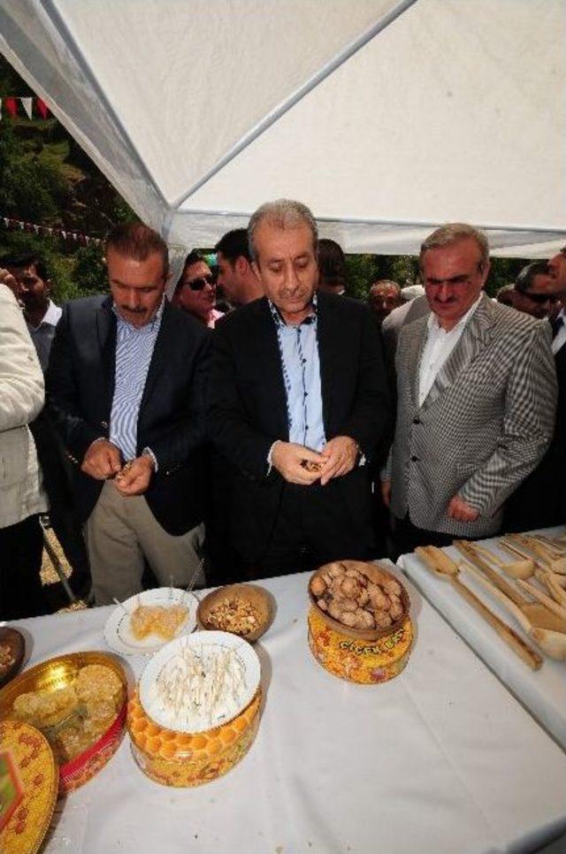 Bakan Eker 4. Fekiye Teyran Kültür Festivali nde 1