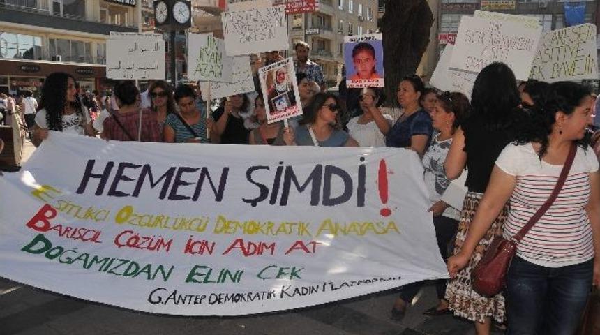 Gaziantep&rsquo;li Kadınlar Gezi Parkı Ve Barış S&uuml;reci İ&ccedil;in Y&uuml;r&uuml;d&uuml;