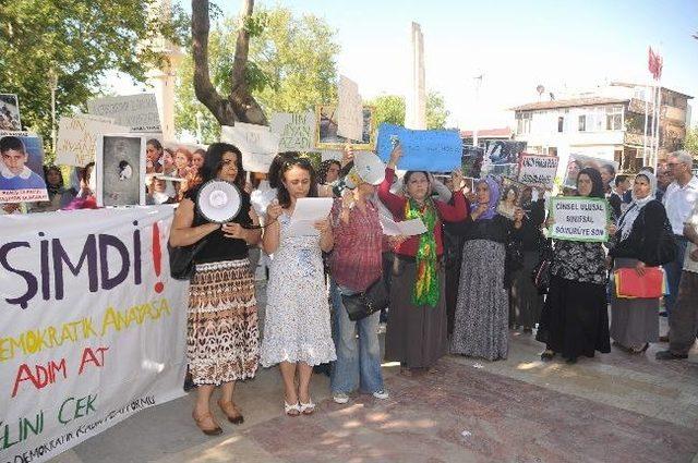 Gaziantep’li Kadınlar Gezi Parkı Ve Barış Süreci İçin Yürüdü