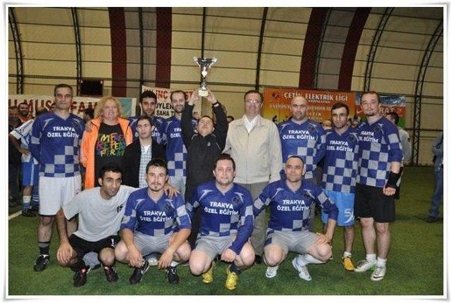 Keşan’da Kurumlar Arası Halı Saha Turnuvası Tamamlandı 1