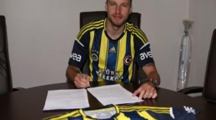 &Ccedil;ek Oyuncu Michal Kadlec, Fenerbah&ccedil;e'ye Imzayı Attı