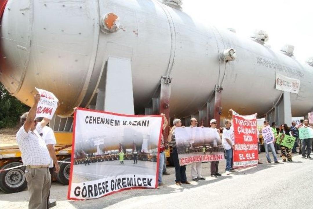 &Ccedil;evreciler S&uuml;lf&uuml;rik Kazanını Protesto Etti