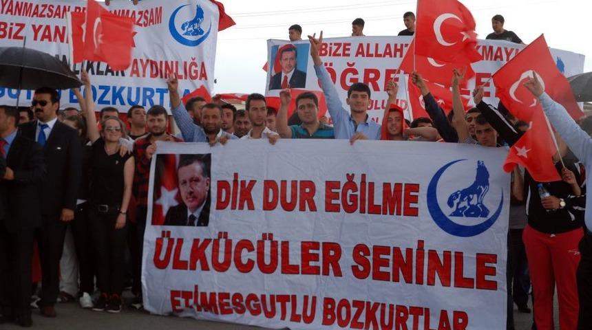 Başbakan Erdoğan&rsquo;ı MHP&rsquo;liler Karşıladı