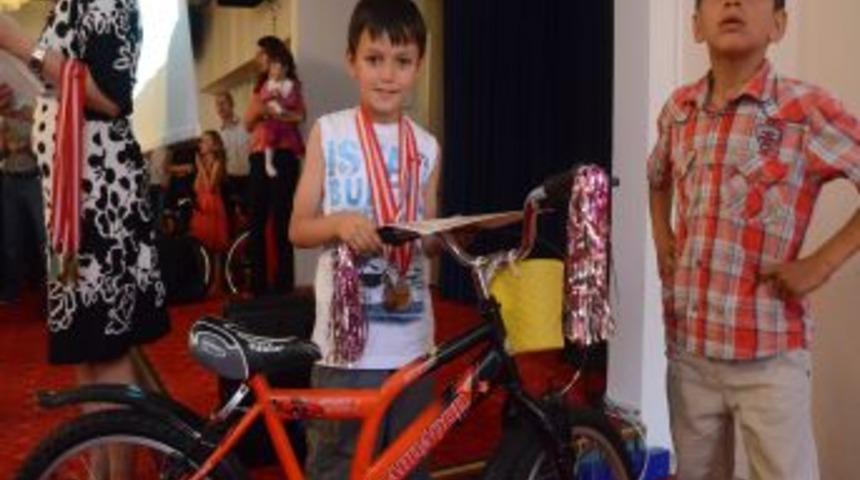 Minikler Zekasıyla B&uuml;y&uuml;ledi