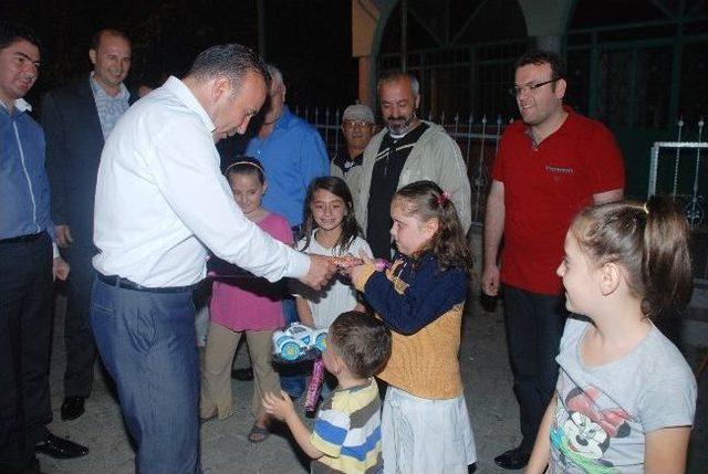 Doğan, G&uuml;nd&uuml;z Mahallelerde Gece K&ouml;ylerde 1