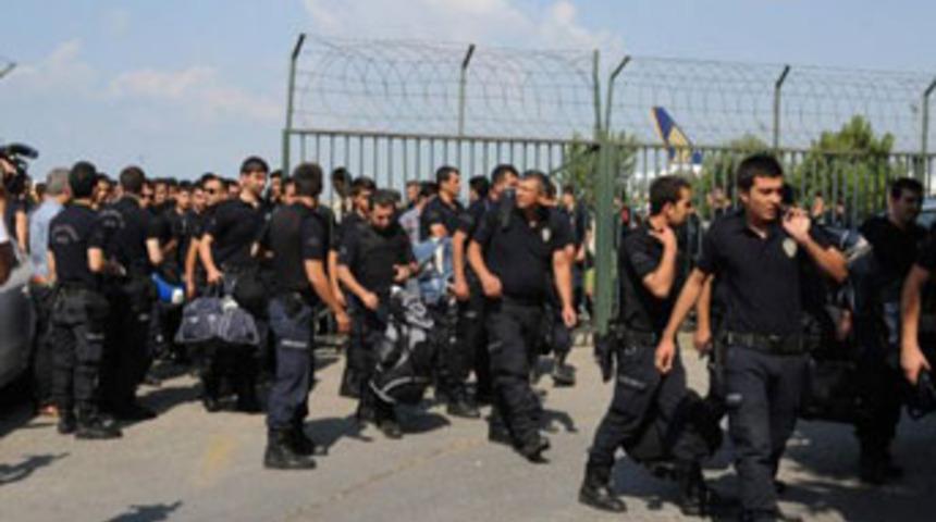 İstanbul'a &ccedil;evik kuvvet takviyesi