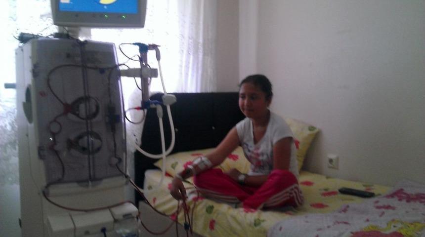 Kendi Diyalizini Kendi Yapıyor