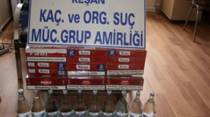 Yolcu Otob&uuml;s&uuml;nde Ka&ccedil;ak Sigara Ve I&ccedil;ki Ele Ge&ccedil;irildi