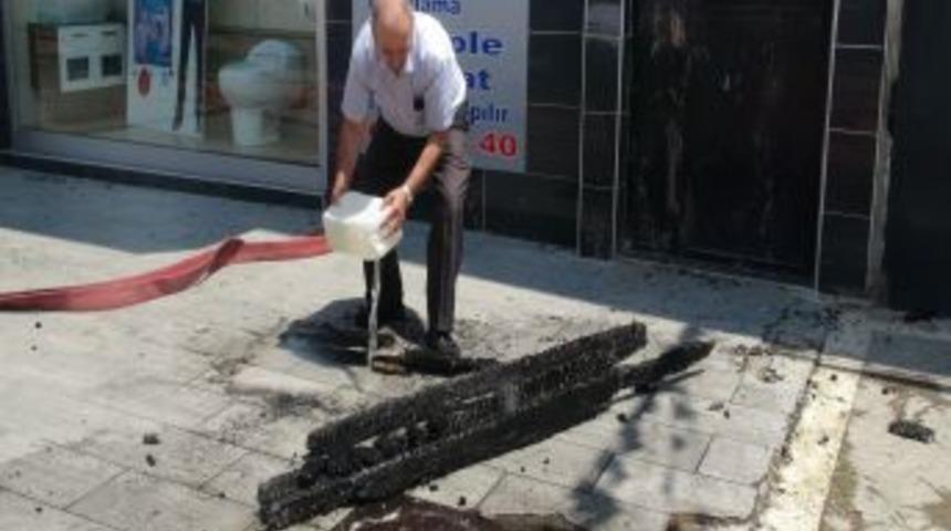 Vatandaşlardan Yangına Bidonlu M&uuml;dahale