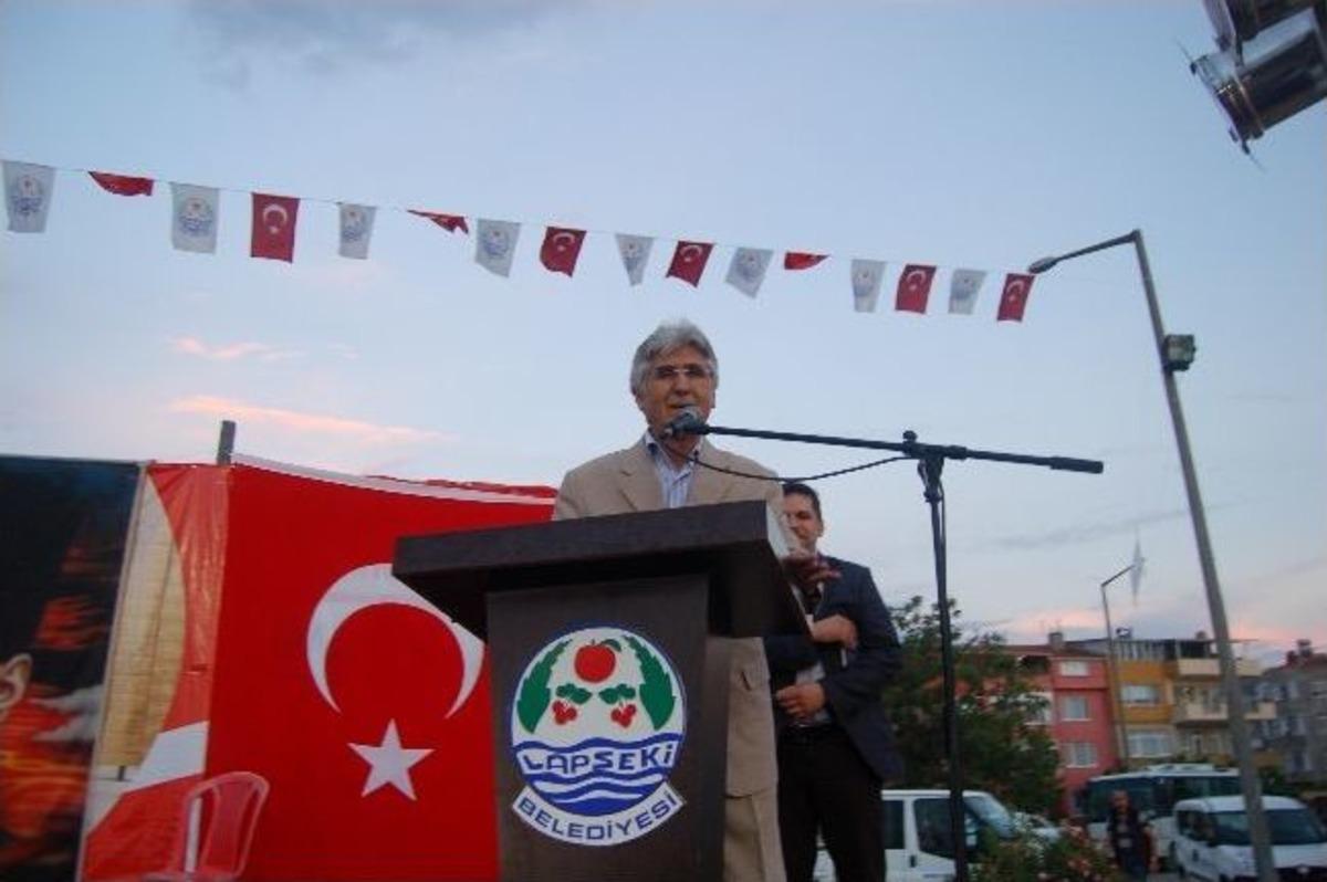 Ozanlar Sazlarıyla Atıştı