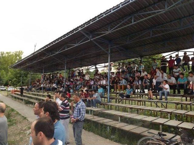 Kozcağız’da Futbol Şöleni Başladı