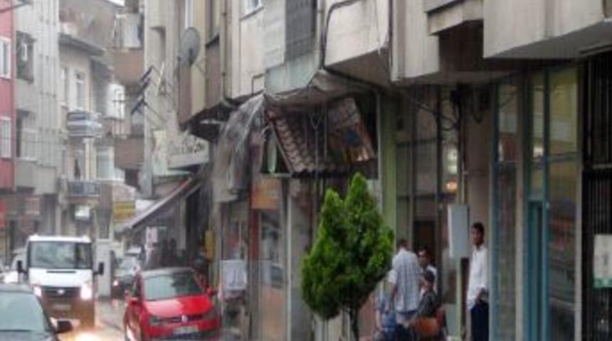 Sakarya&rsquo;da Sağanak Yağış Hayatı Olumsuz Etkiledi