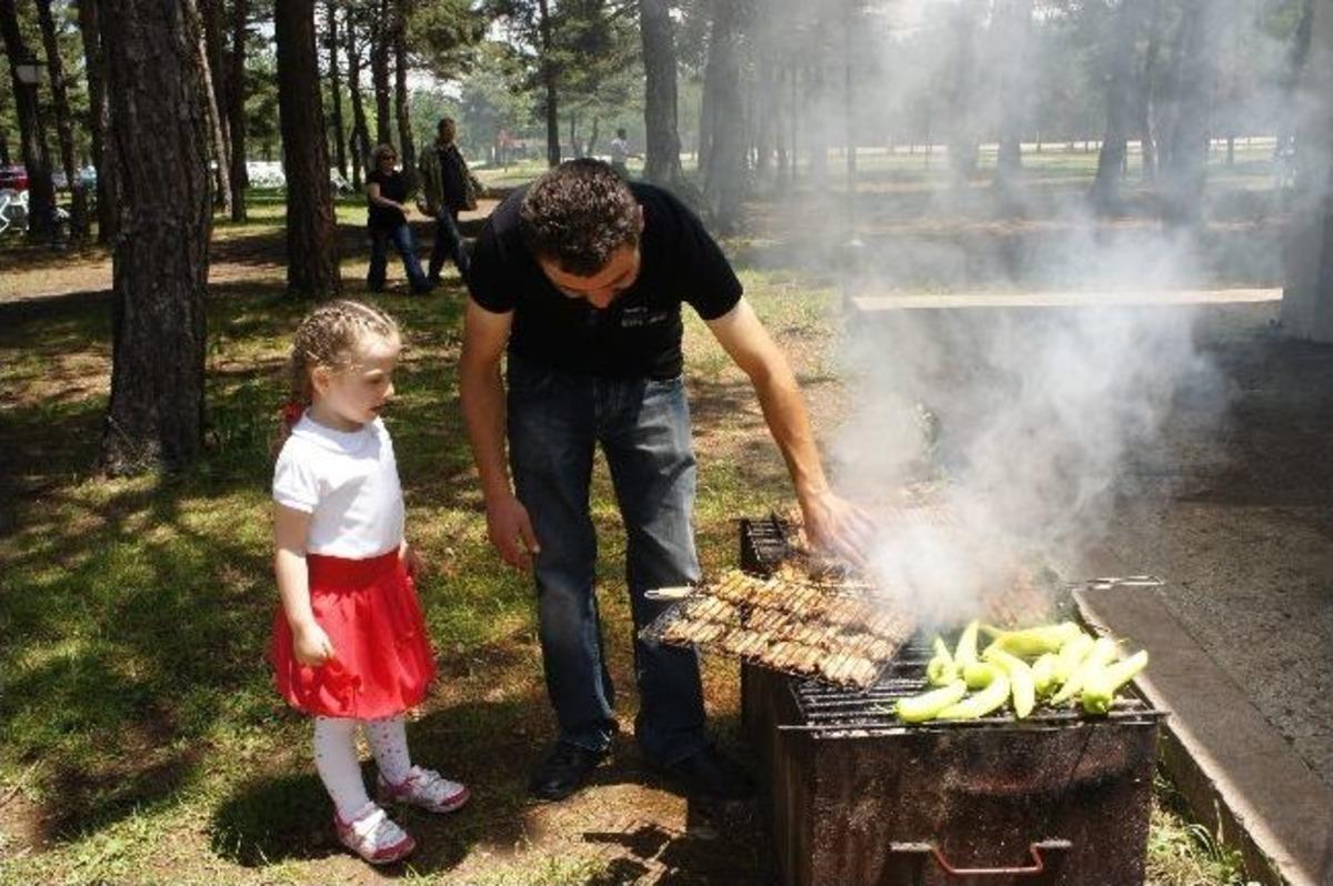 Bu Sefer Eşler, Gazetecileri &Ccedil;ekti