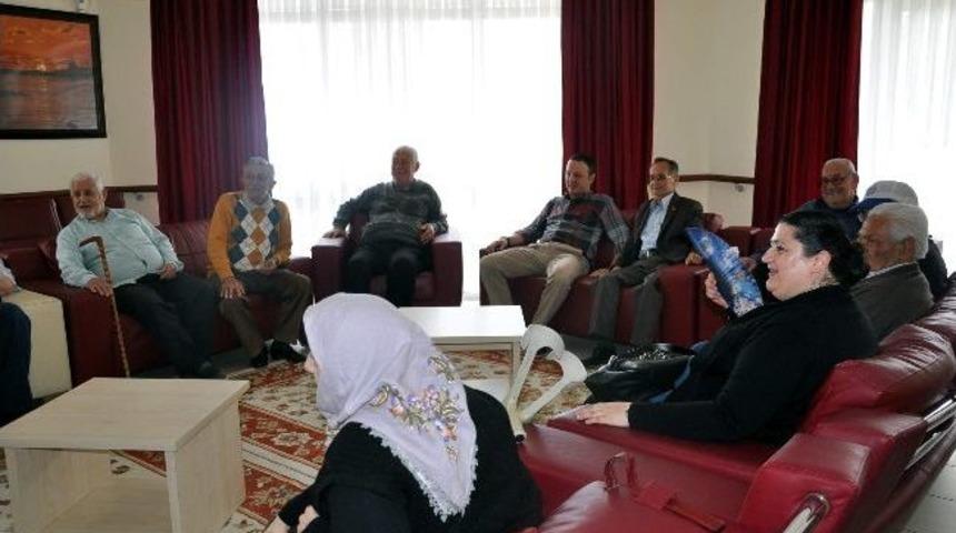 Ak Parti&rsquo;den Huzurevi Ziyareti