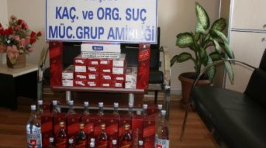 Otob&uuml;ste Ka&ccedil;ak İ&ccedil;ki Ve Sigara Yakalandı