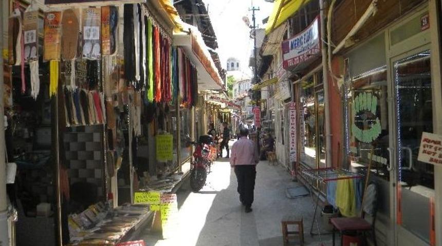 Ucuz Ayakkabıya Tamir Yok