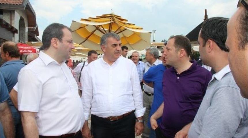 Sakaryalılar 112 Otob&uuml;sle Kazlı&ccedil;eşme&rsquo;ye Akın Etti