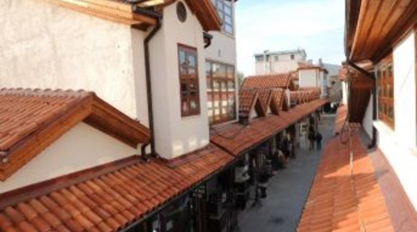 Konya&rsquo;da Tarihi Bedesten Adım Adım Değişiyor