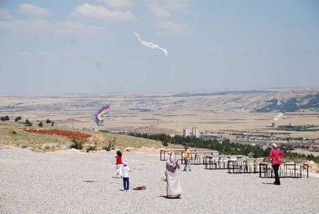 İhh’dan, Yetim Çocuklara Uçurma Şenliği