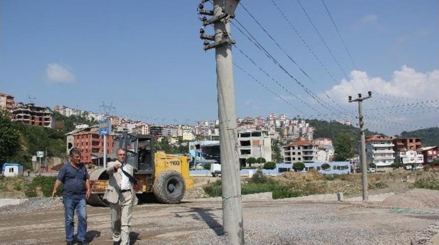 &Ccedil;imenoğlu, Elektrik Direklerinin Kaldırılmasını İstedi