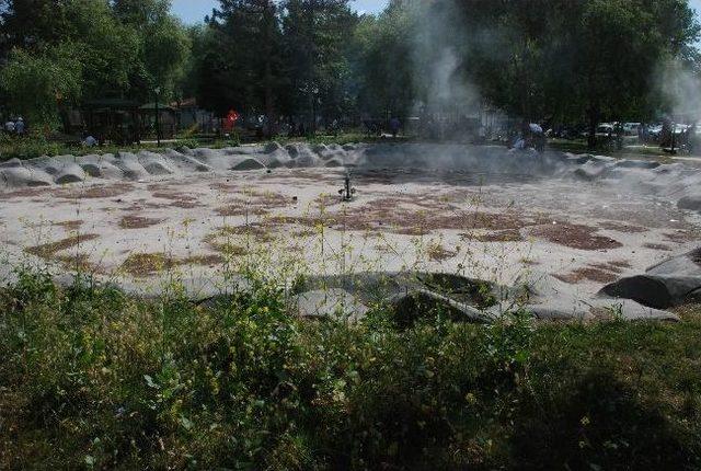 G&uuml;menek Parkı İlgi Bekliyor 1