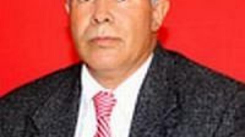 Kağızmanlı şair babalar g&uuml;n&uuml;n&uuml; şiirle karşıladı