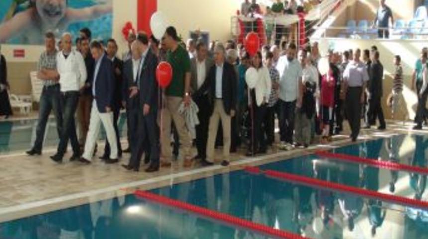 Mamak Halkı Yeni Y&uuml;zme Ve Spor Tesislerine Kavuştu