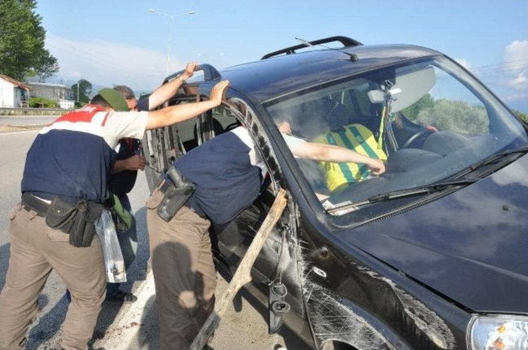 Asker Ziyareti D&ouml;n&uuml;ş&uuml; Kaza: 10 Yaralı