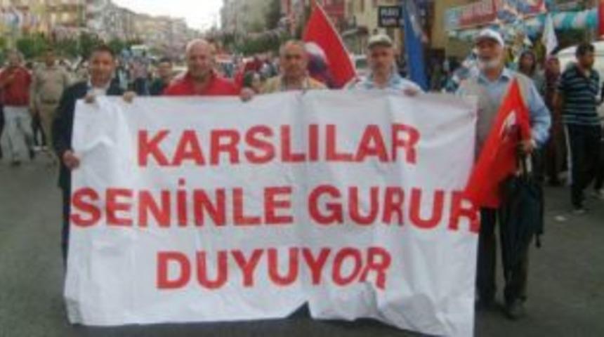 Karslılar Ankara sokaklarını inletti!