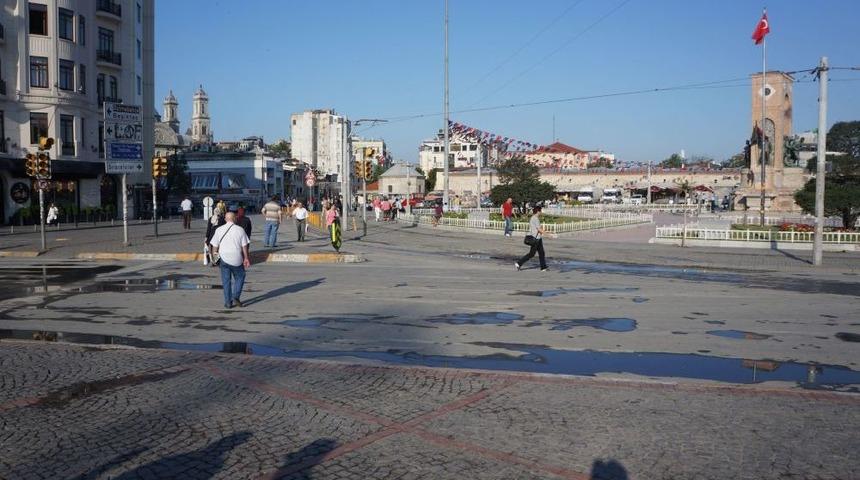 Taksim yaya trafiğine a&ccedil;ıldı