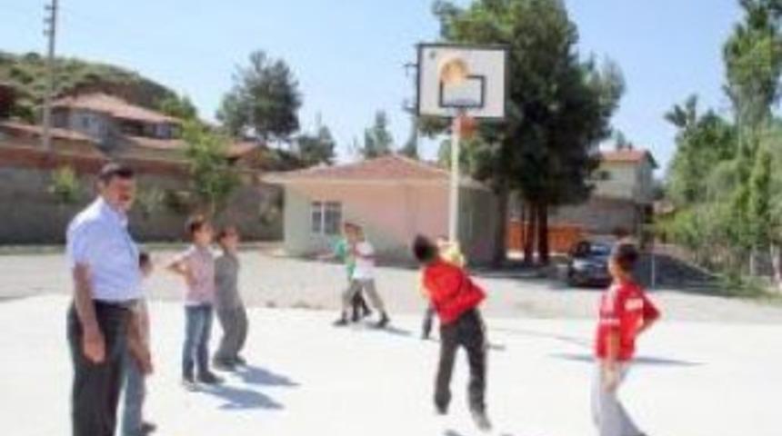 Osmancık'ta Damatoğlu'na basket ve voleybol sahası