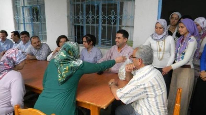 Tekeler K&ouml;y&uuml;n&uuml;n Hanımları H&uuml;nerlerini Sergiledi