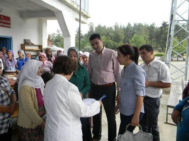 Tekeler Köyünün Hanımları Hünerlerini Sergiledi