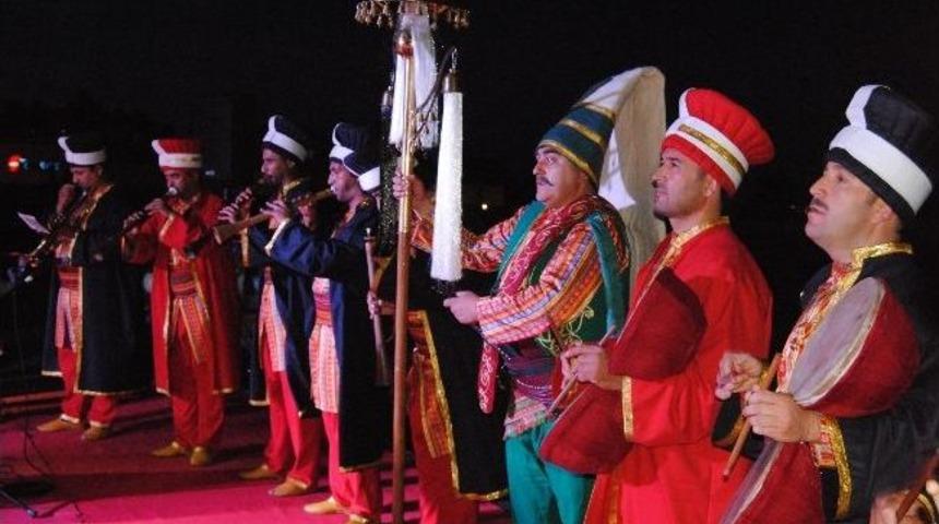 Tire 2. K&uuml;lt&uuml;r Ve Sanat Şenliğin'e Kadın Efeler Damgasını Vurdu