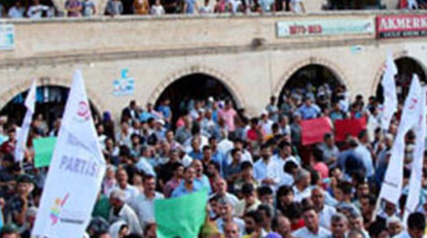 Şanlıurfa'da &Ouml;calan'a destek y&uuml;r&uuml;y&uuml;ş&uuml;