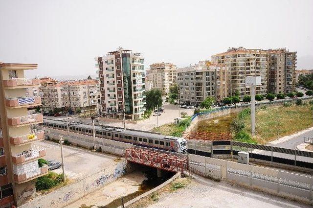 İzmir Büyükşehir Belediyesi’nden Altı Adet Karayolu Köprüsü