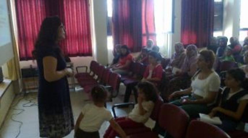 İzmir&rsquo;de G&uuml;venli Annelik Eğitimi