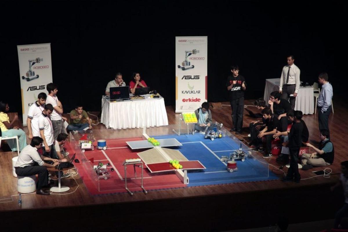 Geleceğin Bilim Adamları Gediz&rsquo;de Yeteneklerini Sergiledi
