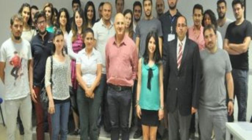 İzmir &Uuml;niversitesi &Ouml;ğrencilerine Kosgeb Girişimcilik Sertifikası