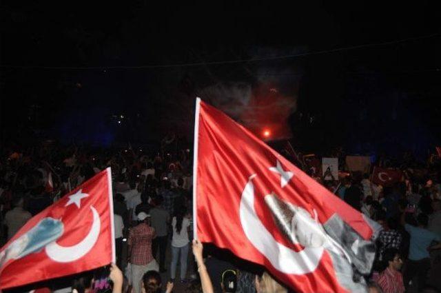 Antalya’da Taksim Gezi Parkı Protestosu