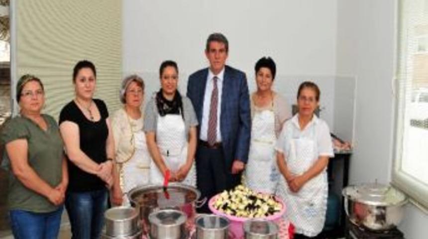 Bal&ccedil;ovalı Kadınlardan G&ouml;n&uuml;l Yemeği