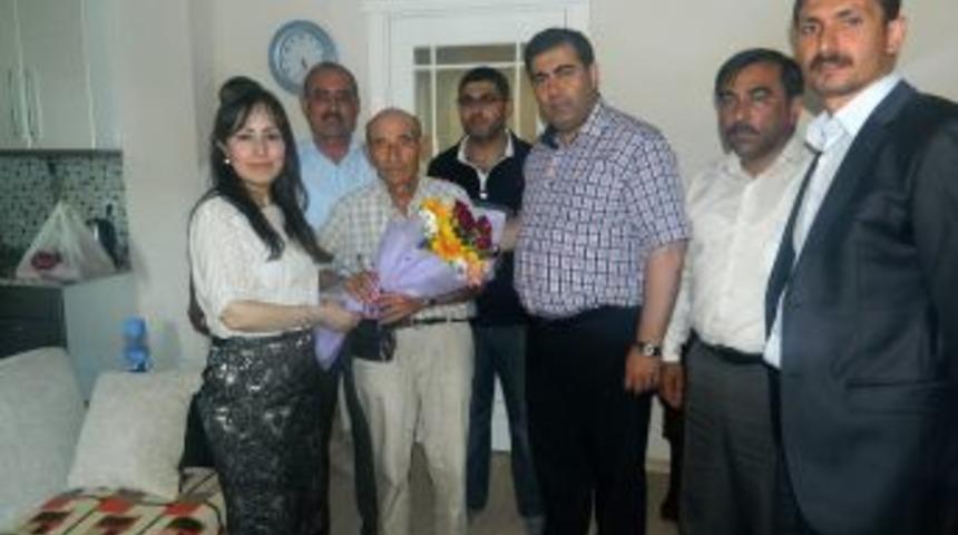 İki Oğlunu Şehit Veren Baba, Yılın Babası Se&ccedil;ildi