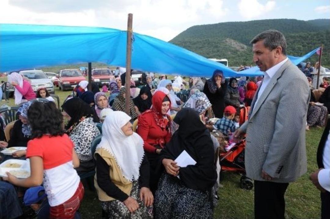 K&uuml;tahya'da &Ccedil;ilek Festivali