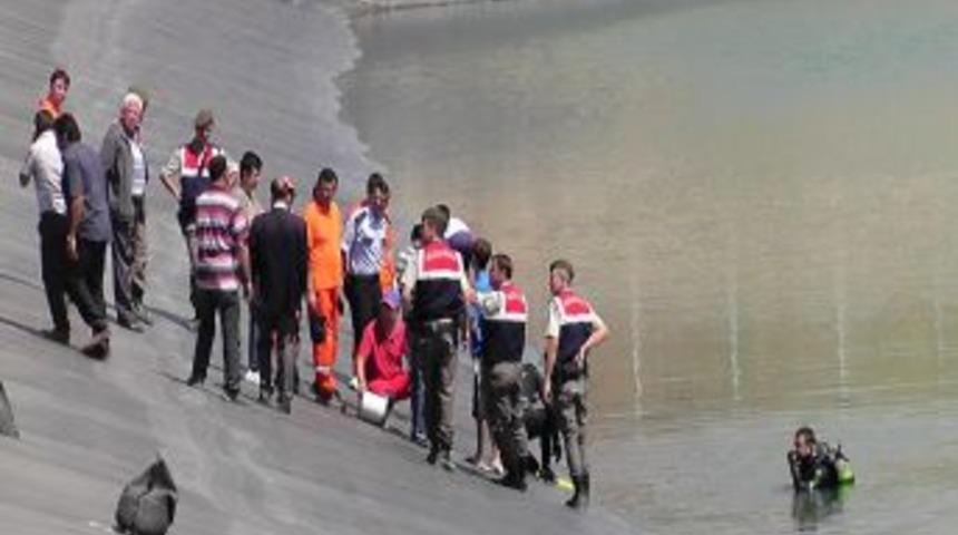 G&ouml;lete D&uuml;şen 2 &Ccedil;ocuğun Cansız Bedenlerine Ulaşıldı