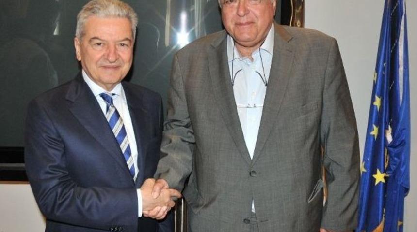 Yunan Armat&ouml;rler Vize Sorununun &Ccedil;&ouml;z&uuml;lmesini İstiyor