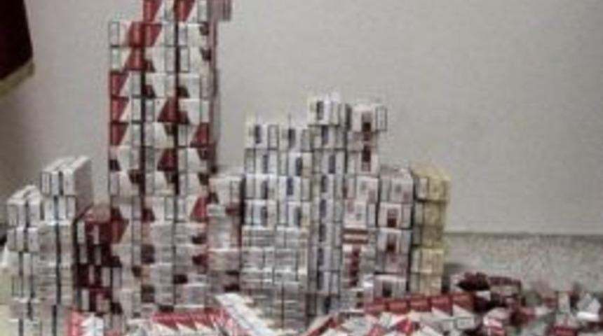Yolcu Otob&uuml;s&uuml;nde Bin 840 Paket Ka&ccedil;ak Sigara Ele Ge&ccedil;ti